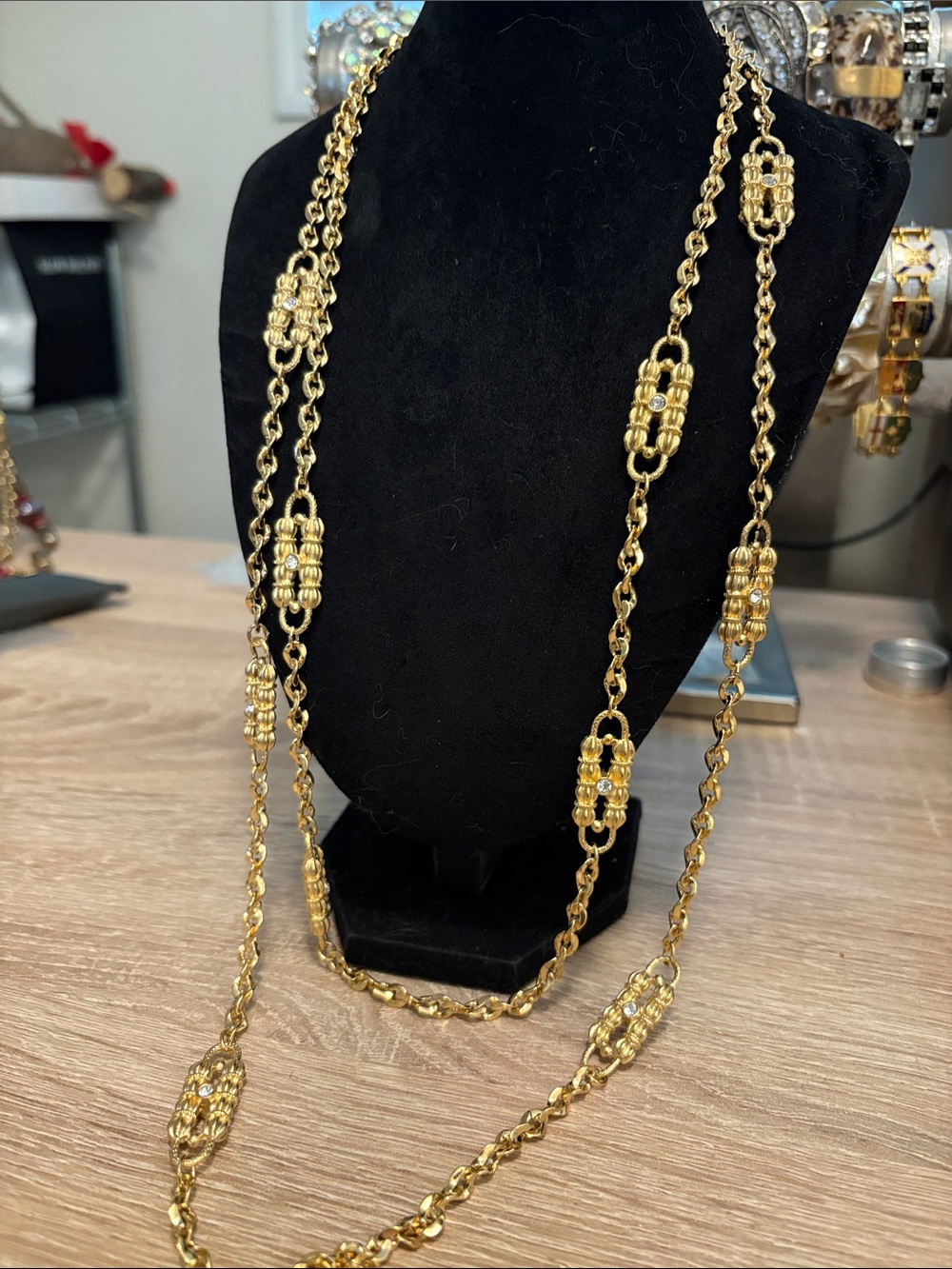 Jacqueline Bouvier Kennedy gold-plated paperclip necklace